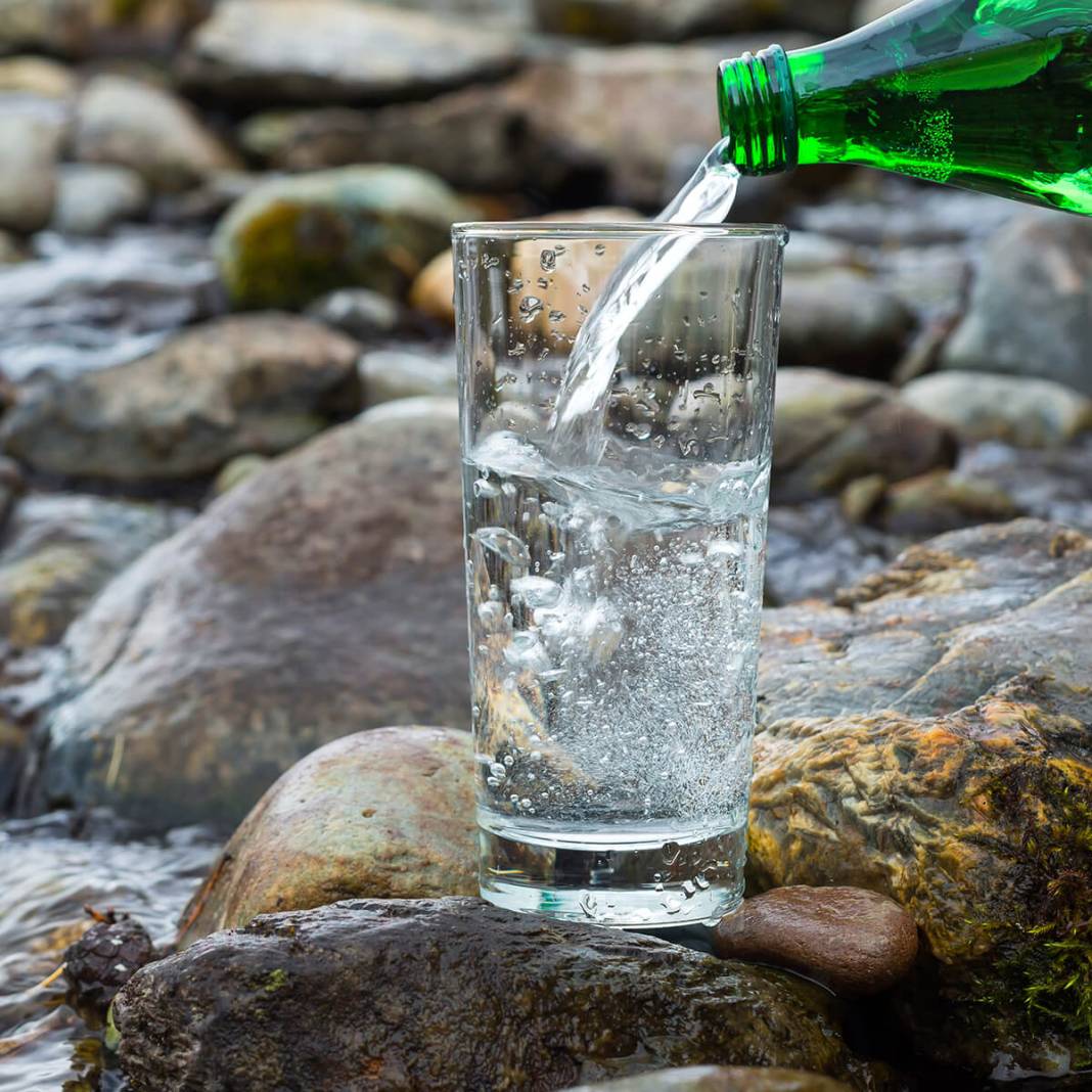 Şişeyi açınca bu koku geliyorsa maden suyunu asla içmeyin! 7